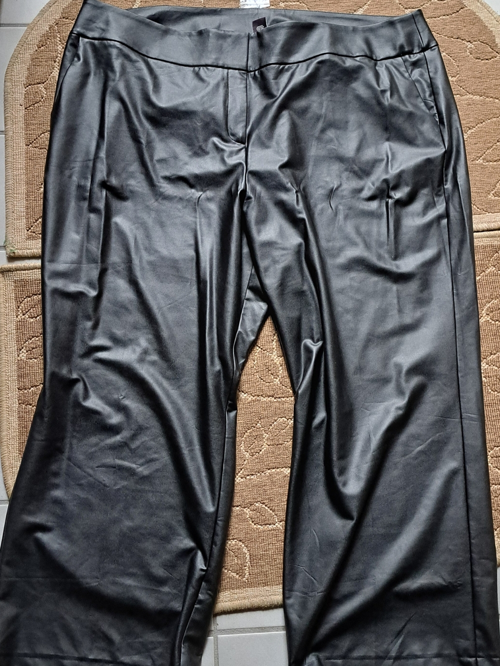 Womens  Black Faux Leather Pants - Sleek Stretch Fit Lane Bryant Plus Size 28